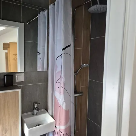 Hygge-kuca نيوم